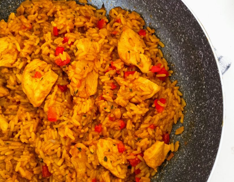 Pilaf de orez cu carne de pui