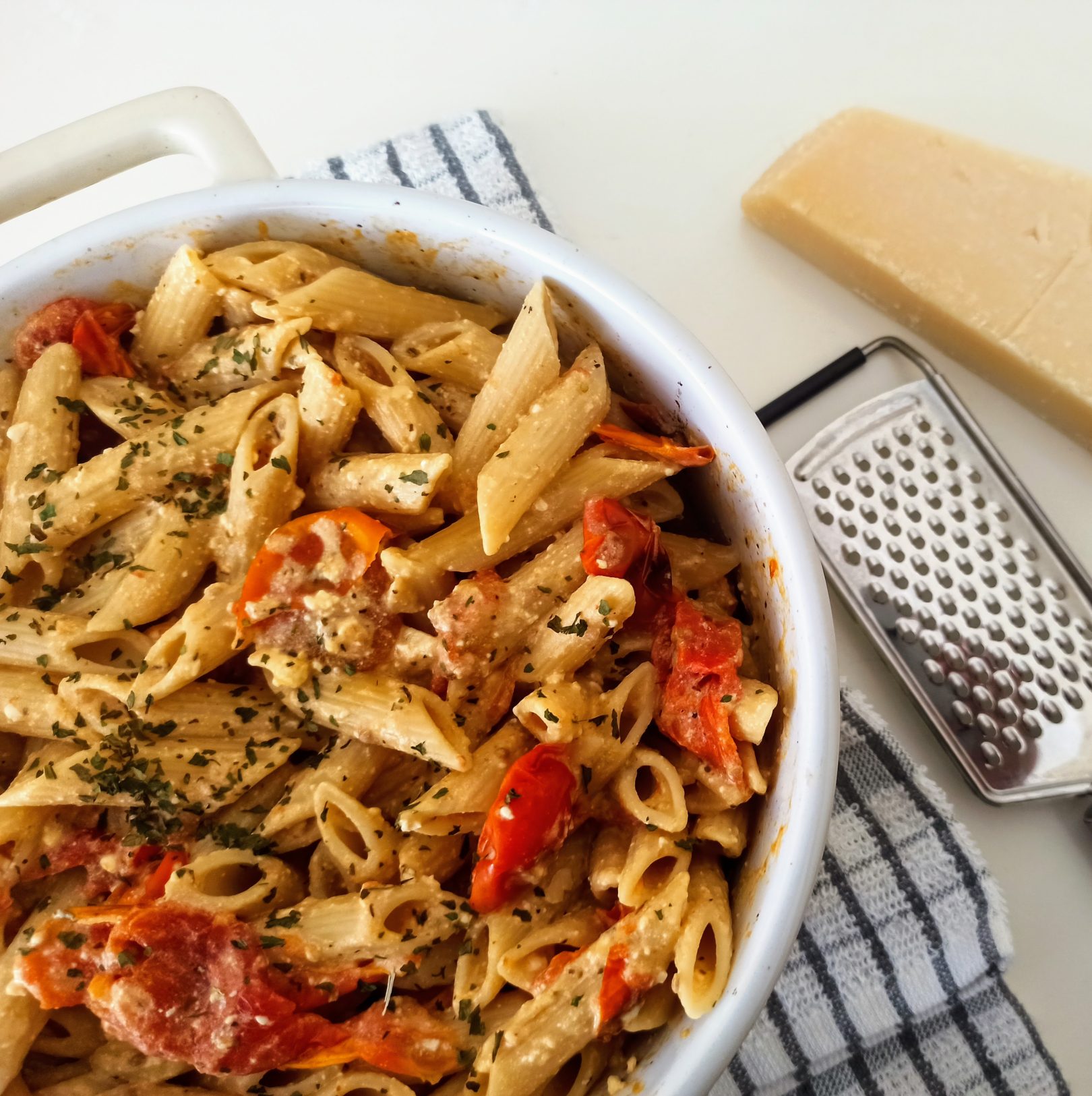 Paste cu feta la cuptor