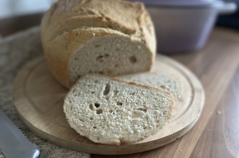 Pâine de casa în oală de fontă